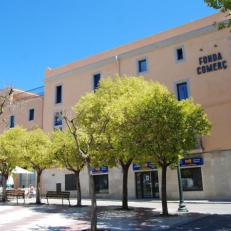 Apartaments Fonda Comerc Torroella de Montgrí Exterior photo