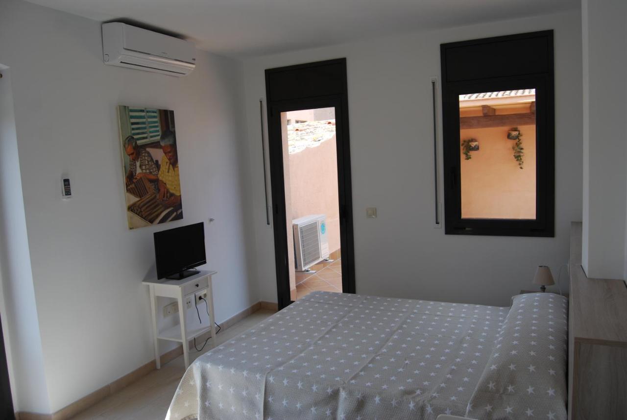 Apartaments Fonda Comerc Torroella de Montgrí Exterior photo