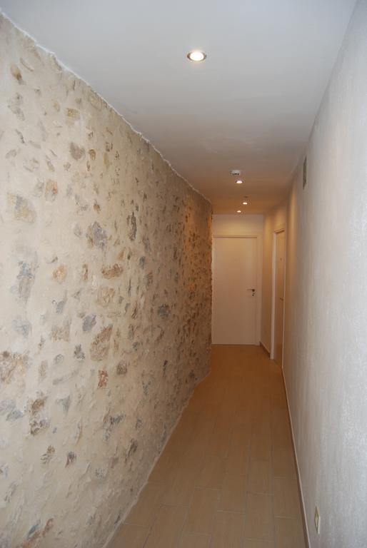 Apartaments Fonda Comerc Torroella de Montgrí Exterior photo